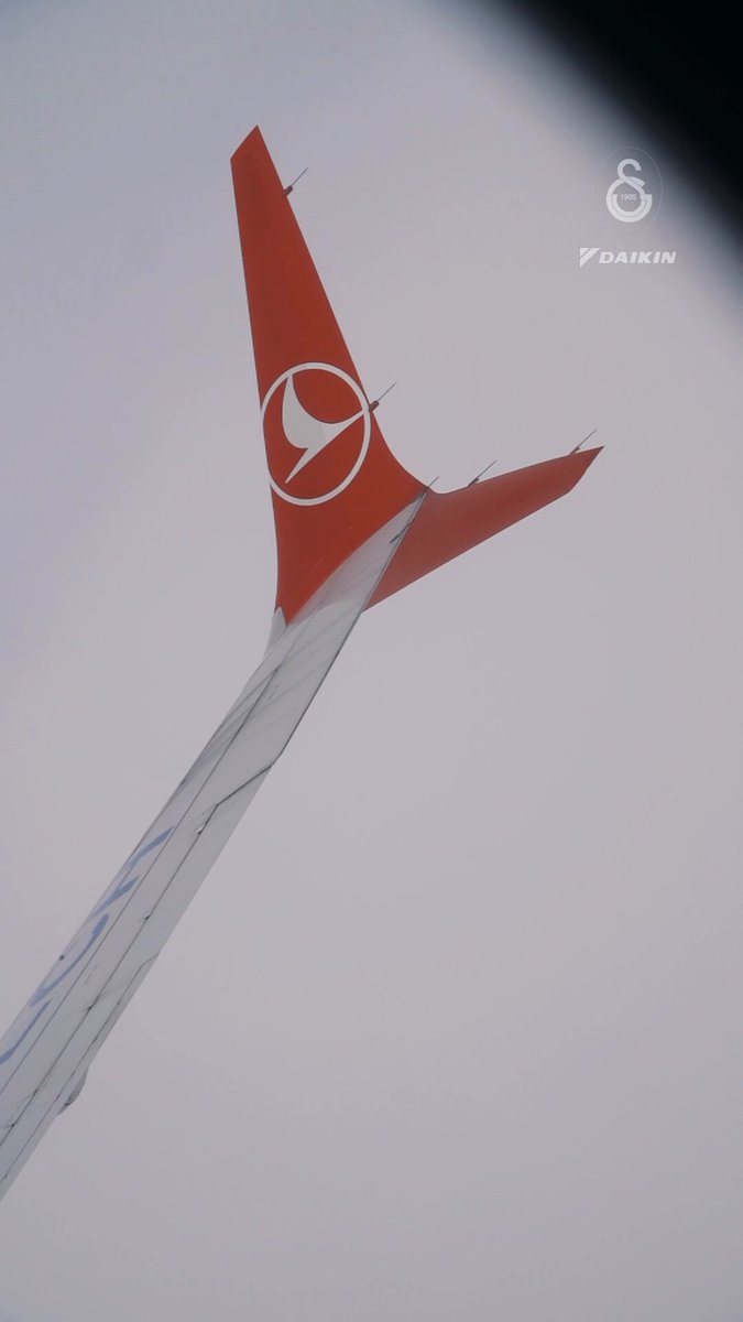 🎥 Reale Mutua Fenera Chieri '76 ile oynayacağımız rövanş maçı için Torino’ya iniş yaptık. 🛬 #RuhunlaKükre #GoforSuccess