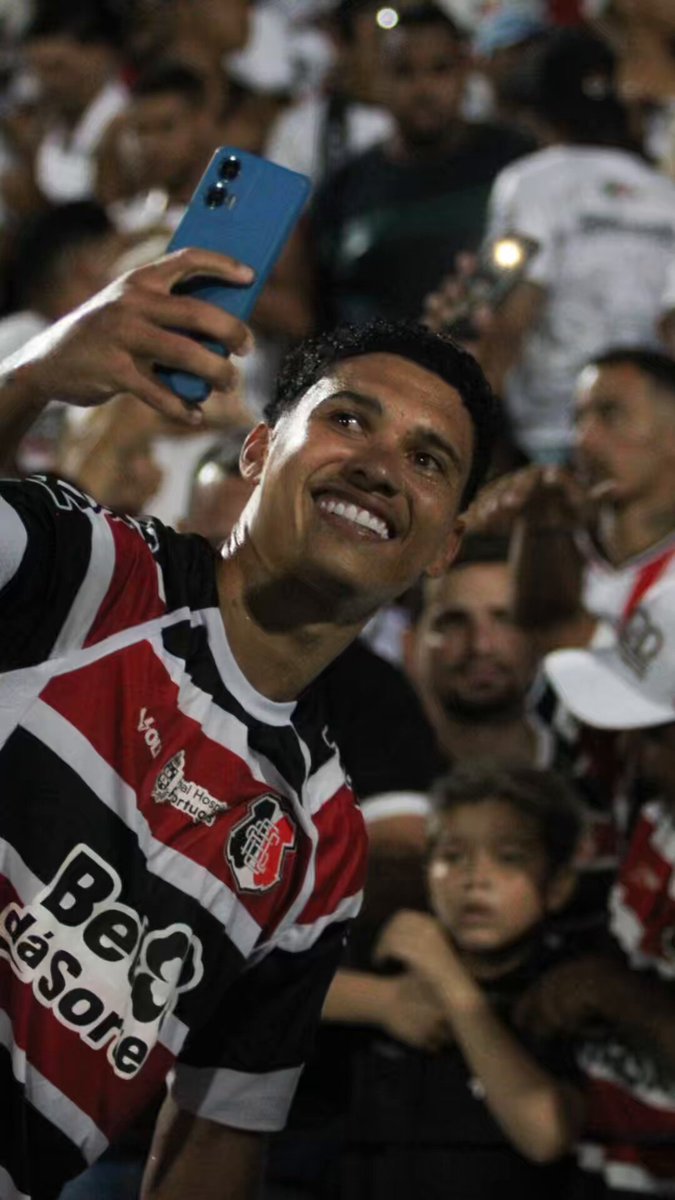 E aí, Nação Coral, de quem foi o gol? 🐍😂