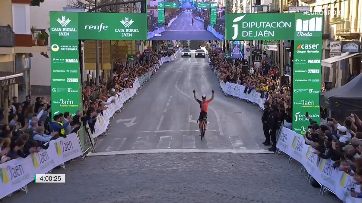 Michał Kwiatkowski w pięknym stylu wygrał #ClasicaJaen‼ 🥳 Michał Kwiatkowski wysłał jasny sygnał, że noga jeszcze podaje i sezon 2025 może być bardzo ciekawy 🤫 #HomeOfCycling