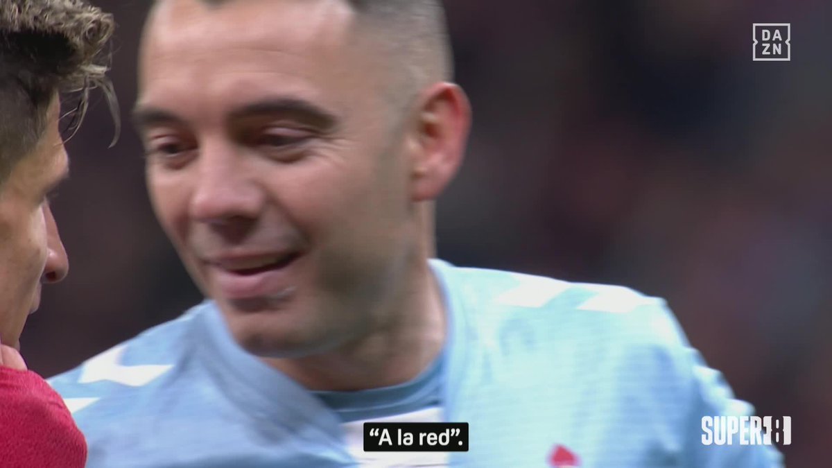🗣️ "¿Dónde lo vas a patear?" 🗣️ "A la red" El momento entre Giuliano Simeone y Iago Aspas Juncal previo al penalti 👀 #Super8