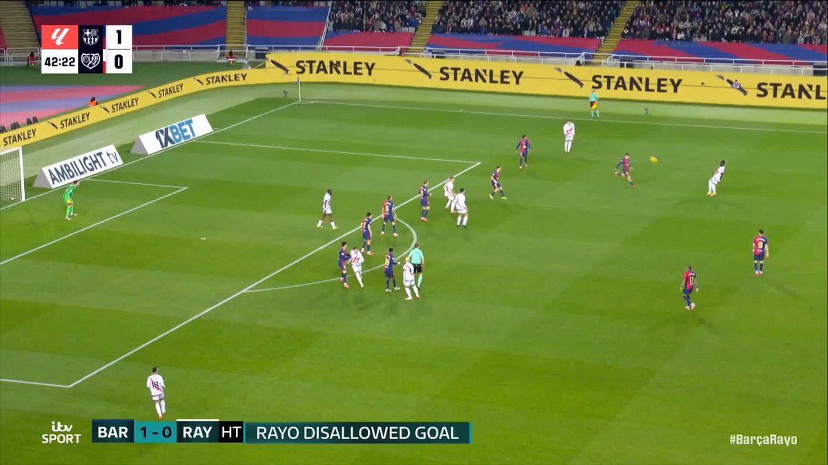 🗣️ "THIS IS AN UNBELEVABLE DECISION! STOP ME NOW!" Guillem Balague isn't happy about that offside decision 😅 #ITVFootball | #BarçaRayo | Guillem Balague | Vicky Losada | Semra Hunter