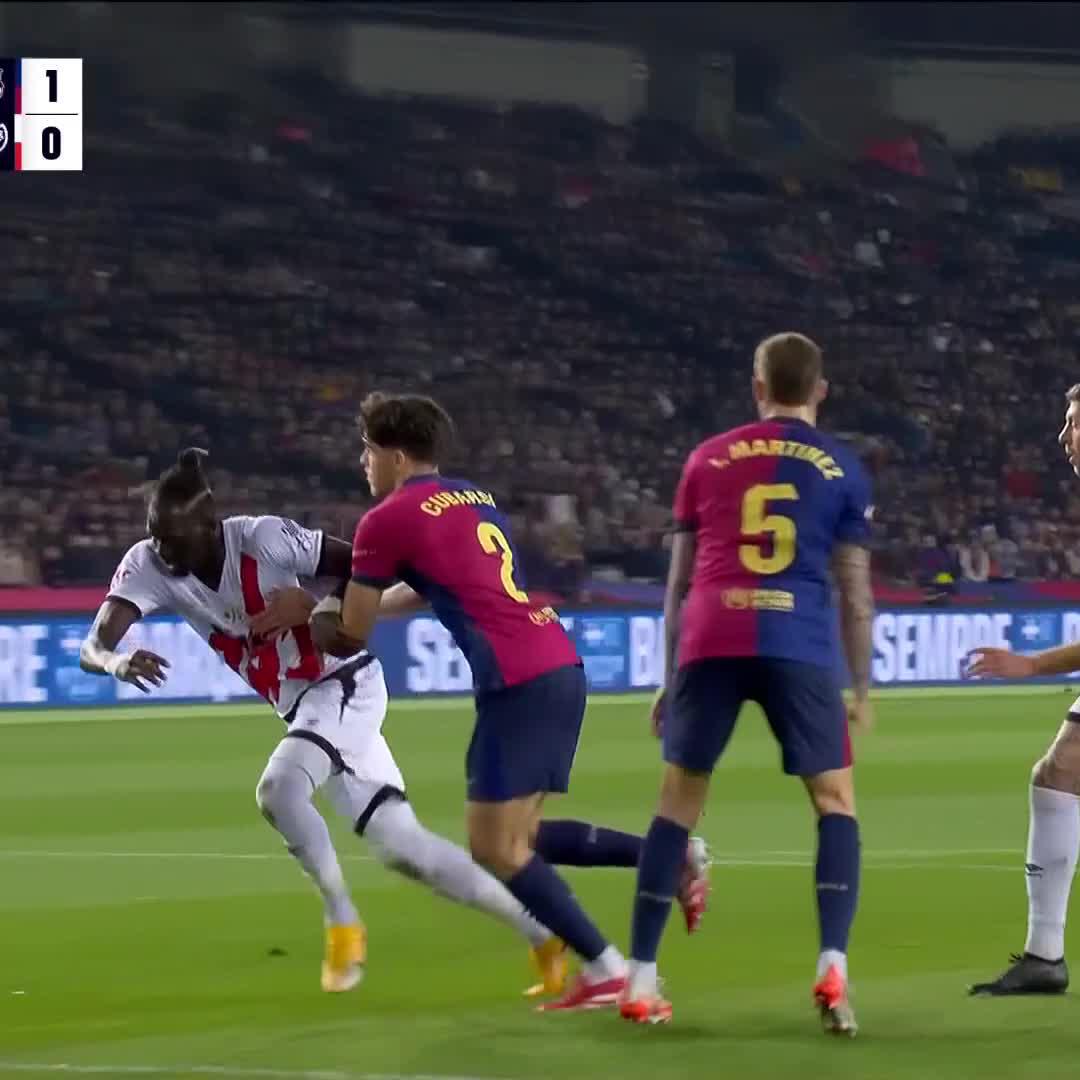 Wofür Barca einen Elfer bekommen hat 🆚 Wofür Rayo keinen Elfer bekommen hat #DAZNmoment #LaLiga