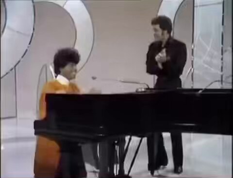 Tom Jones and Little Richard performing "Rip It Up" (1970) Those were the days…