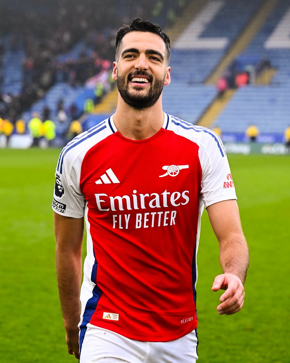 🐐 Boots? 🐐 World Cup? 🐐 Career goal? Mikel Merino reveals his GOATED winners ✨