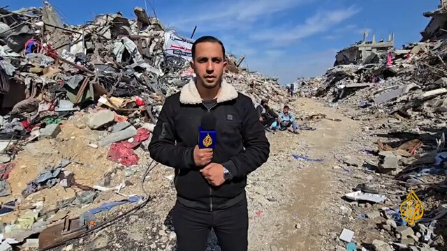 أهالي غزة ينتظرون دخول معدات ثقيلة لإزالة الركام وانتشال جثث ذويهم.. عائلة أبو النصر، التي ارتكبت قوات الاحتلال الإسرائيلي بحقها واحدة من أكبر المجازر في شمال غزة، وأسفرت عن أكثر من 200 شهيد في لحظة واحدة.