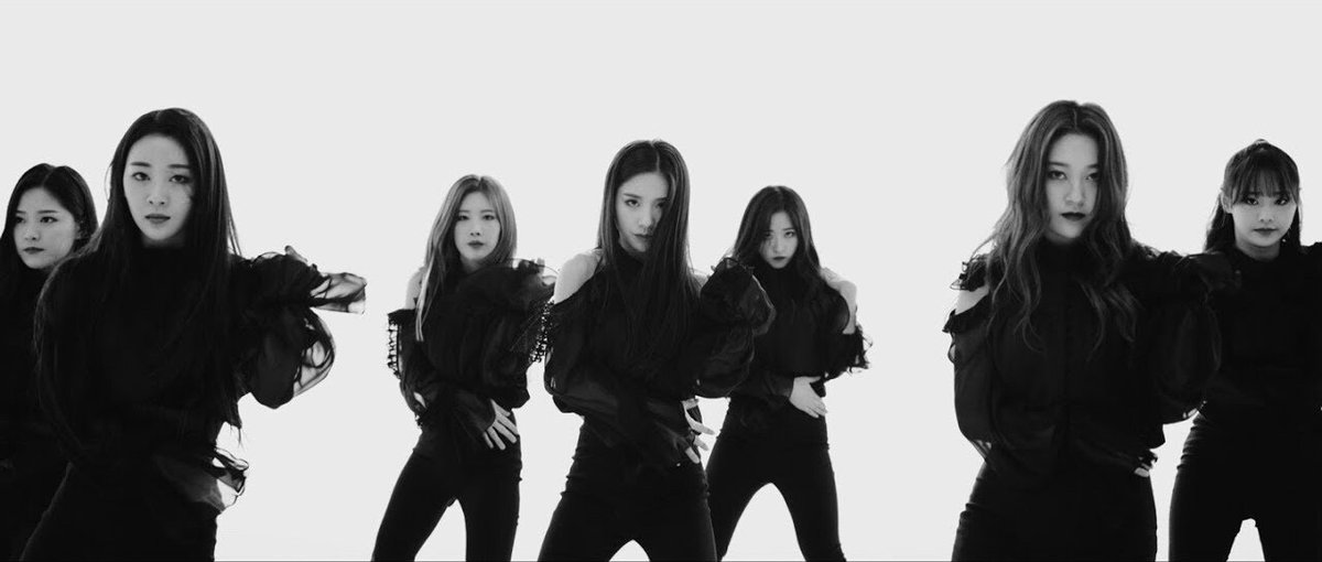 6 years ago today, LOONA released the repackage of their 1st Mini Album titled ‘[X X]’ with title track ‘Butterfly’