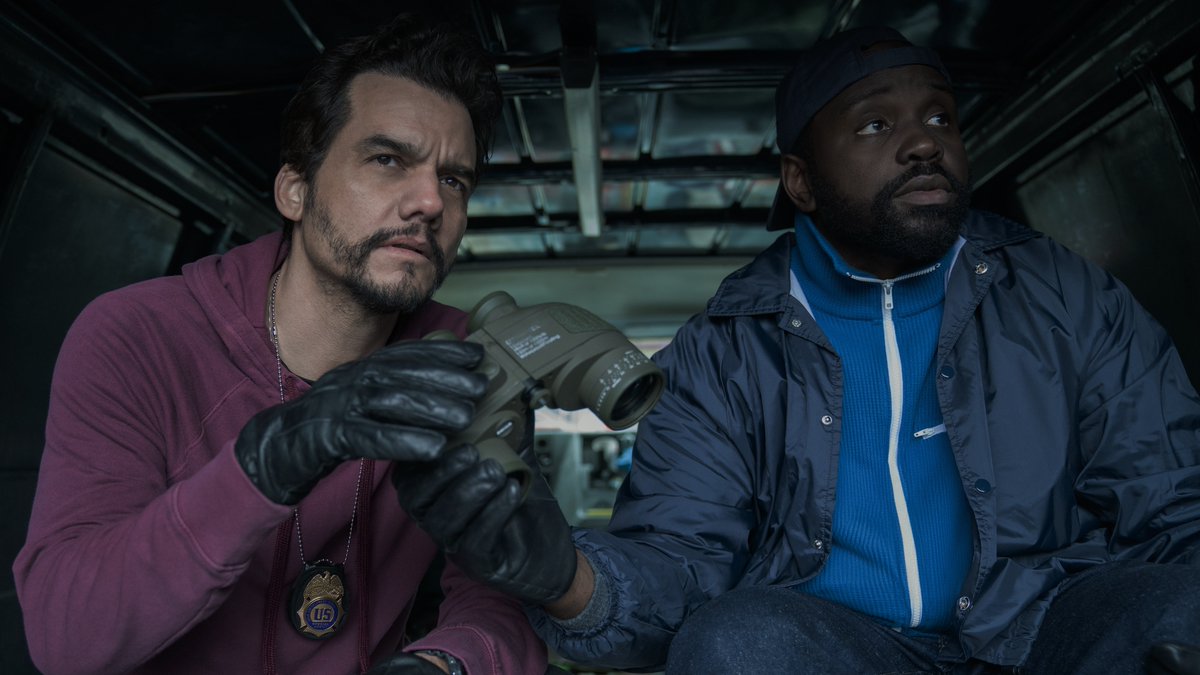 First trailer for ‘DOPE THIEF’, starring Brian Tyree Henry & Wagner Moura • Follows 2 men who pose as DEA agents & rob a house that is a major cover for a large narcotics operation • Ridley Scott directed the pilot • Releasing March 14 on Apple TV+