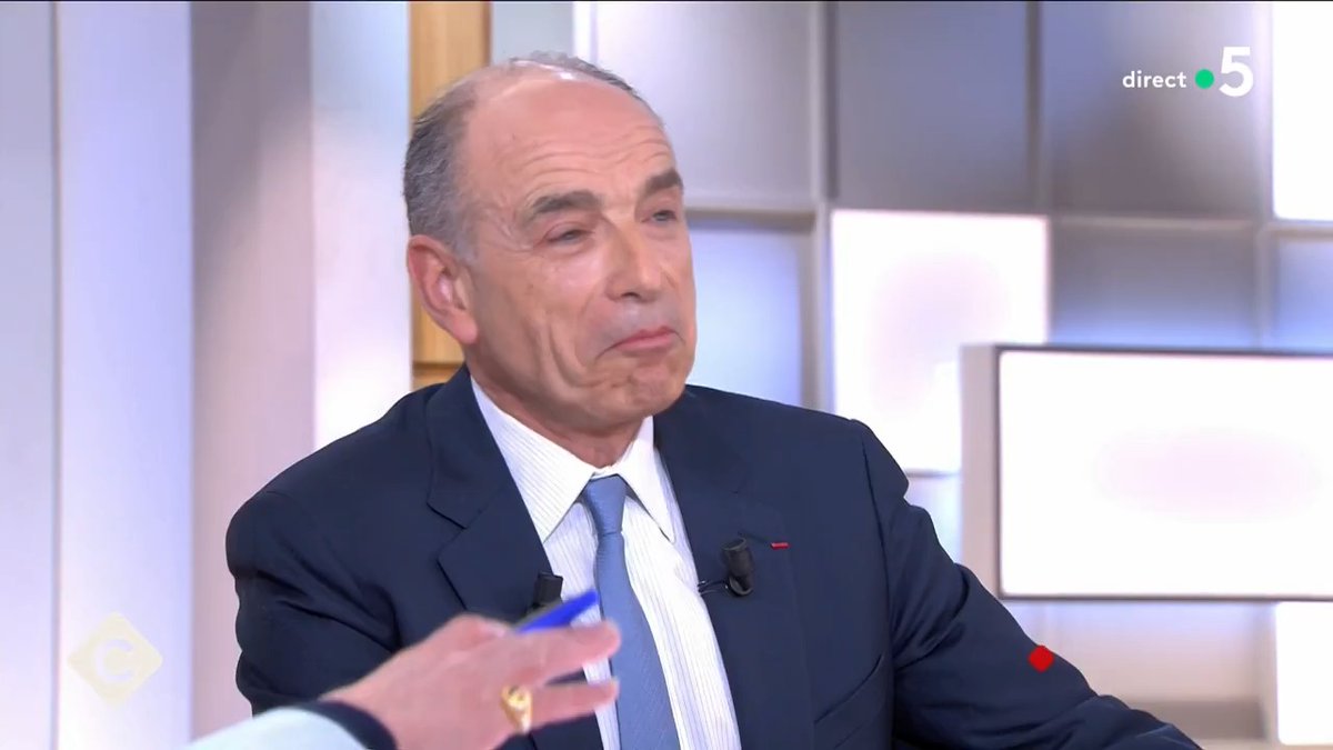 « Je n’ai pas pris position pour la présidentielle. J’avais prévu de me retirer de la vie politique. Mais depuis la dissolution, la situation est tellement grave que je veux donner un coup de main à ceux qui veulent redonner du leadership au pays. » Jean-François Copé dans #CàVous