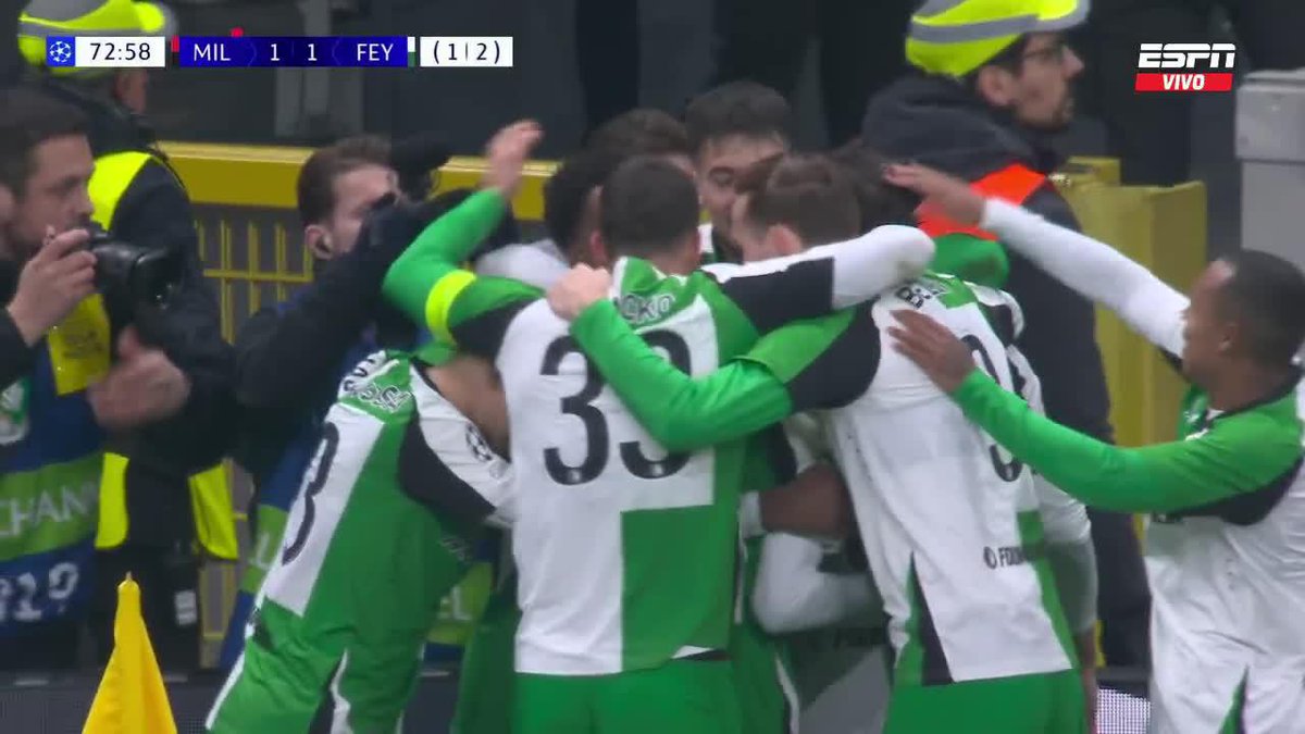 Feyenoord ELIMINÓ A MILAN de la Champions con este cabezazo de Julián Carranza. 🔥🇦🇷