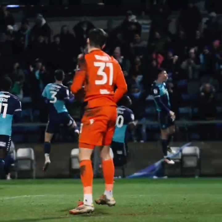 🥅 Cameron Humphreys's sixth goal of the season and of course, it's in front of the terrace!