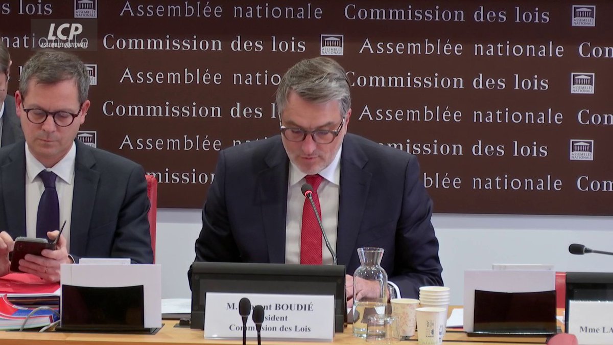 ✅🏛️ Présidence du Conseil constitutionnel : la nomination de Richard Ferrand validée par le Parlement, à une voix près, à l'issue d'un vote au sein des commissions des lois de l'Assemblée nationale et du Sénat. #DirectAN