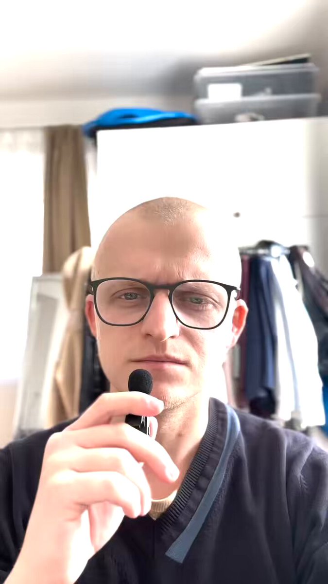 Natočil jsem trochu delší video a říkal si, jestli to mám publikovat. Říkal jsem si, že to třeba Trumpovi ujelo. No, dneska z něj vylezlo, že je ukrajinský prezident diktátor, který má skončit. Takže asi here we go.