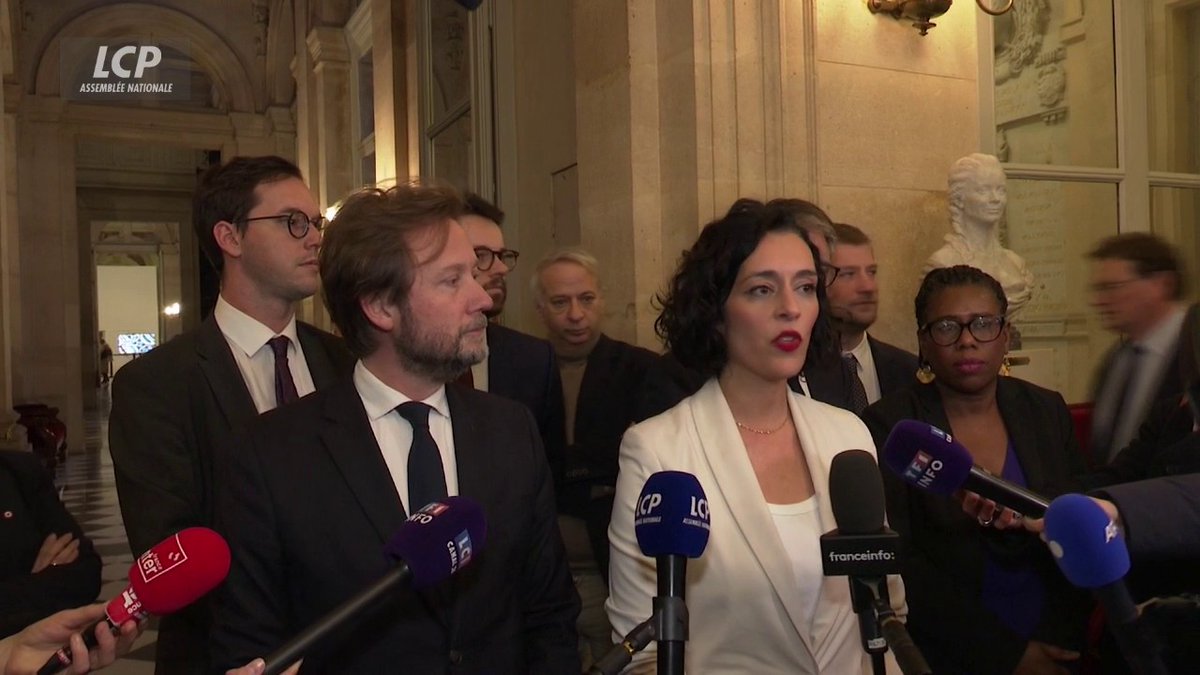 Alors maintenant le PS veut la démission de Bayrou. Mieux vaut tard que jamais mais on va prendre le temps de rigoler un peu quand même… #DirectAN