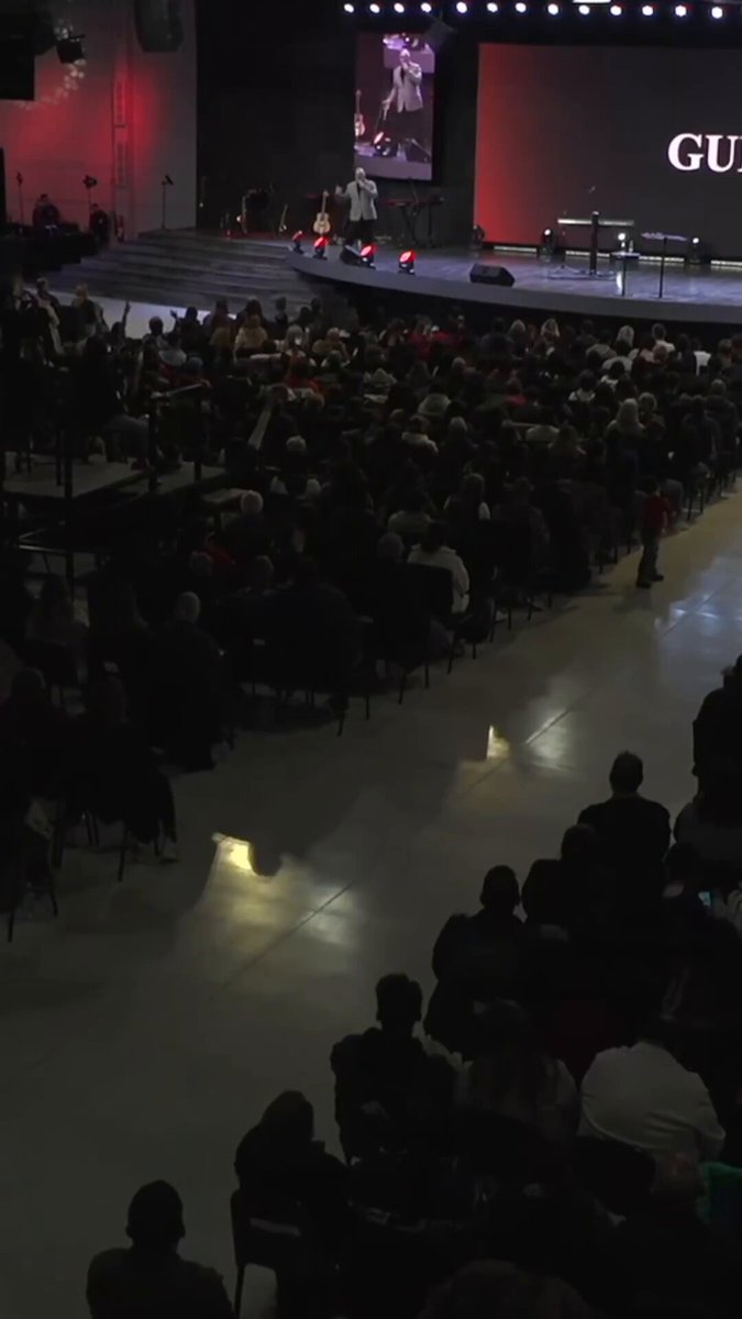 Dios no te deja solo en la batalla. Sus ejércitos están listos para pelear por ti, por tu familia, por tu matrimonio, por tu salud, por tu ciudad y por tu país. Confía en Él. La victoria no depende de tu fuerza, sino de Su poder. #MarcosWitt