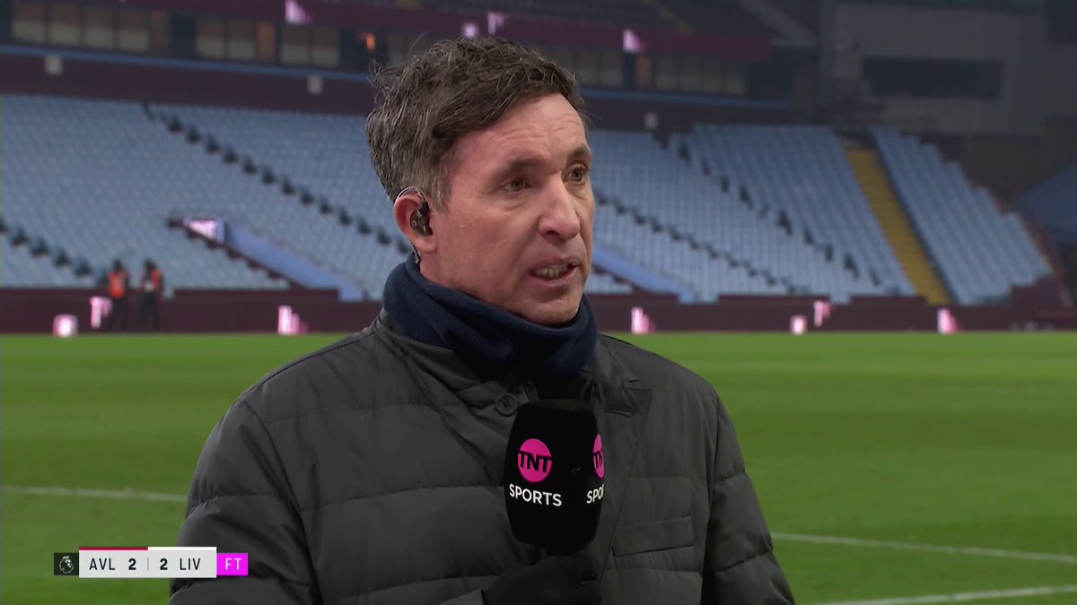 "It's a really bad miss, probably up there with one of the worst we've seen this year!" Robbie Fowler reflects on Darwin Nunez's missed opportunity against Aston Villa