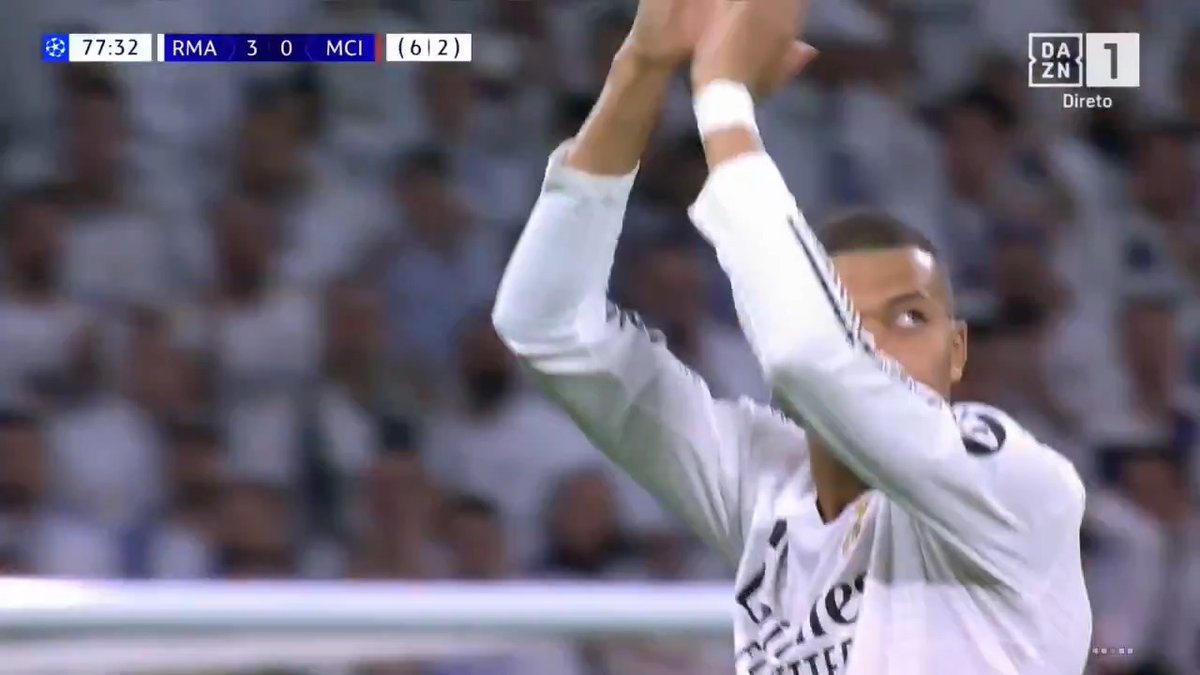 O Mbappé já pode riscar da Bucket List ser ovacionado pelo Bernabéu em dia de jogo 🤩 #DAZNChampions