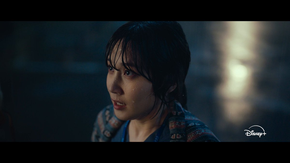 Disney+ releases first trailer of medical thriller #HyperKnife, starring #ParkEunbin as the genius surgical resident who scares her teacher #SolKyunggu with her potential. The series premieres on 19 March #KoreanUpdates RZ