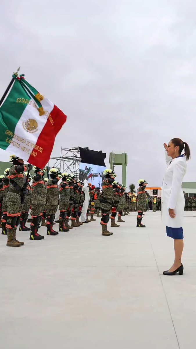 En el Día del Ejército Mexicano, la presidenta Claudia Sheinbaum Pardo reafirmó que la patria no es sólo territorio, es el refugio de sueños, el escenario de esperanzas y el legado a las futuras generaciones. México es un país libre, independiente y soberano.