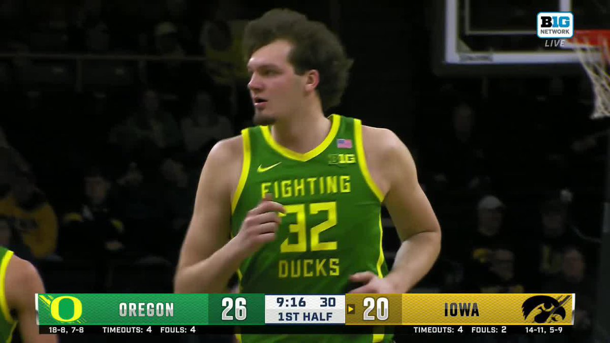 🦆 21 PTS 🦆 10 REB 🦆 4 AST 🦆 3 BLK Nate Bittle was all over the court on Wednesday night in Oregon Men's Basketball's win over Iowa 👏 #B1GMBBall