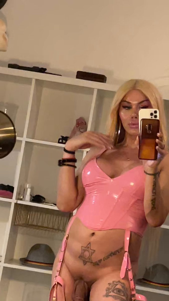 Show me tiger 🐅 #trans #Deutschland #stuttgart #berlin #naked #thick #hot #sexy #pink #katya