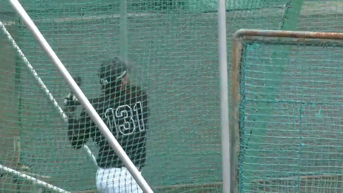 【具志川】 投手陣のフリーバッティング！ベタンセス選手の捉えた打球の行方は？ #hanshin #虎テレ #阪神タイガース 虎テレでは春季キャンプをライブ配信