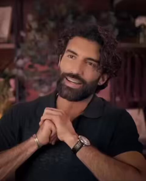 The people standing up for Justin Baldoni are doing so because they don’t like to see injustice happen to anyone. Now, Blake Lively is allegedly claiming that Justin’s defenders are threatening her. This defies all logic because the very reason people oppose what Blake is doing is that it’s causing harm to someone. Why would those same people then turn around and harm someone else?