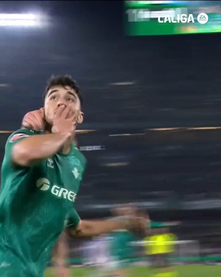 ⚽🪨 Doblete de GOLAZOS para Marc Roca Junqué. #LALIGAEASPORTS | #LALIGAHighlights