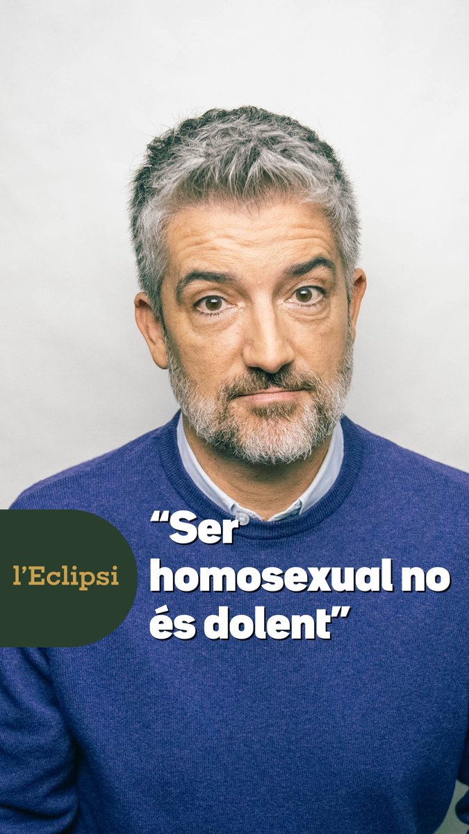 La importància de tenir referents: “Havia de ser un exemple; ser homosexual no és dolent”. Toni Cruanyes canvia les notícies per una conversa sincera amb Roger Escapa Ja disponible un nou capítol a la plataforma 3Cat 🌛 #Eclipsi3Cat Roger Escapa Toni Cruanyes