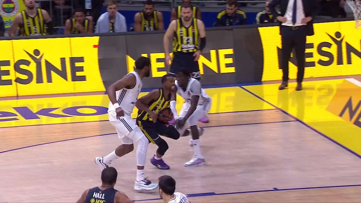 Hangimiz burada Sarunas Jasikevicius gibi olmadık? 😤