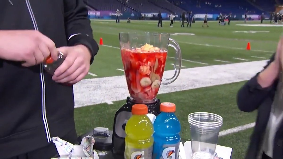 There was nothing like a grits, bananas, peanut butter, scrambled eggs, and Gatorade smoothie to get the day going for 2020 Combine prospect Ben Bartch 😋 📺: 2025 #NFLCombine starts Feb. 27 on NFL Network 📱: Stream on NFL+