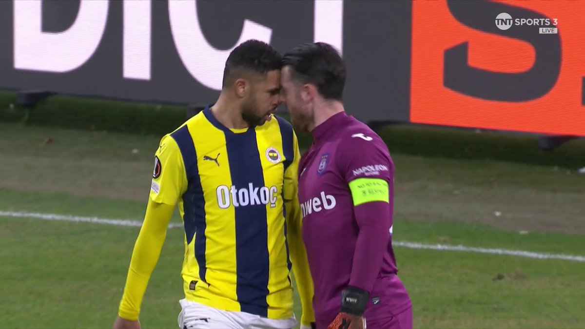 Anderlecht goalkeeper Colin Coosemans may have overreacted a bit to this contact from Youssef En-Nesyri... 👀 📺 TNT Sports &amp; discovery+ UK