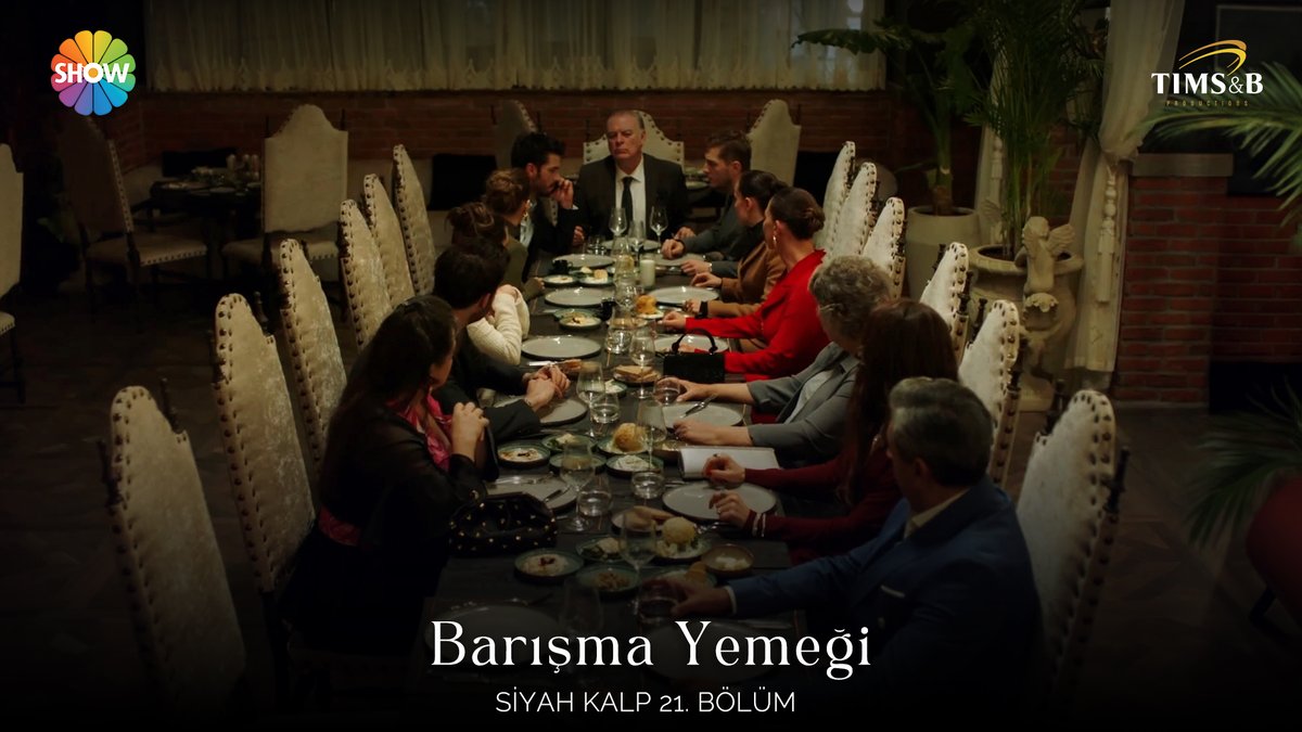 Barışma yemeğinde neler olacak? 💥 Haftaya perşembe yeni bölümde görüşmek üzere! 🖤 #SiyahKalp Show TV @timsandb