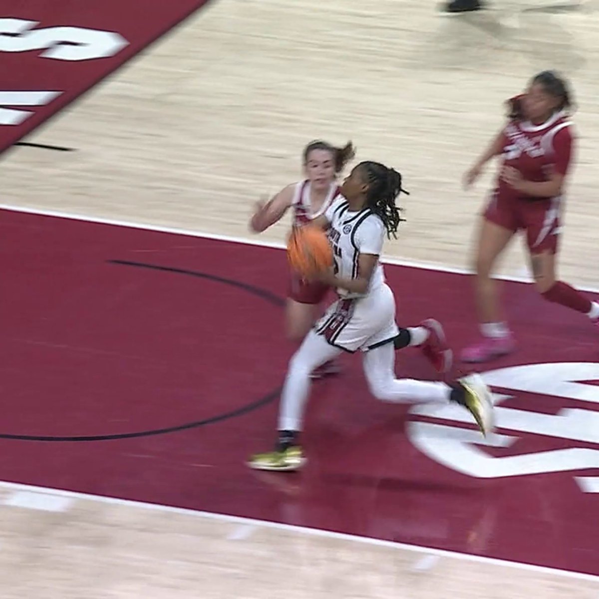 MILAYSIA FULWILEY MY GOODNESS 🤯 South Carolina Women's Basketball