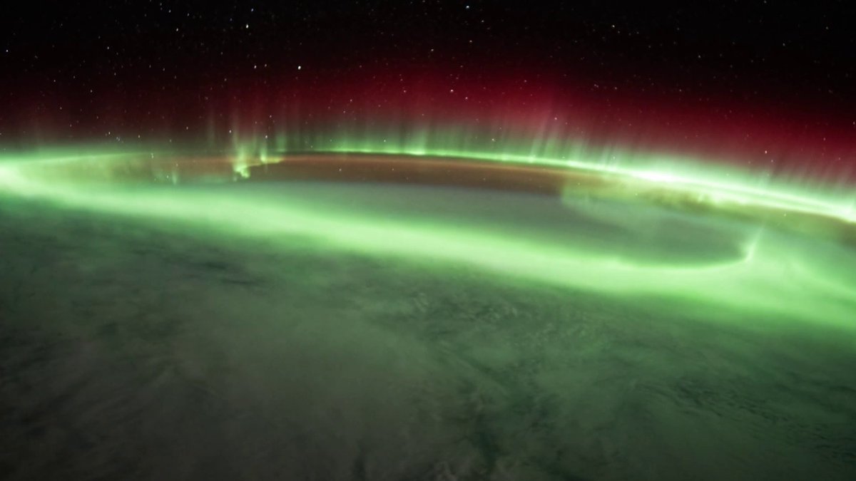 Enjoy the view 🌎 This timelapse shows an aurora swirling through Earth’s atmosphere during Expedition 67 aboard the International Space Station.