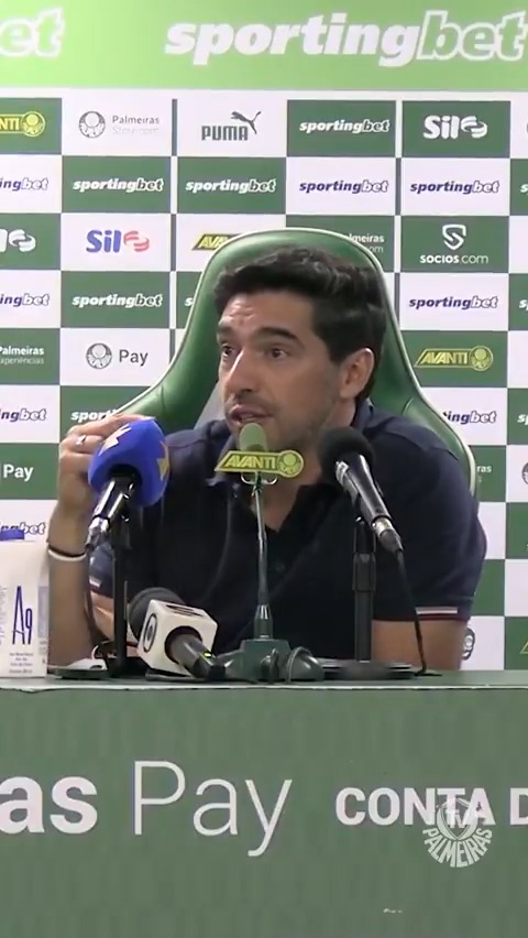 A nossa sintonia faz a diferença. Vamos juntos sempre, #FamíliaPalmeiras! 💚
