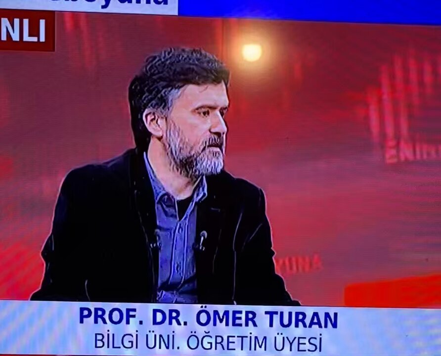 -CHP’nin kurultayına yönelik hukuki bir süreç başlatıldı. -Şaibe iddiası?.. -Şaibe iddiasının da aslında ‘hukuki’ olarak altının ‘son derece boş olduğu’ yine bizim ‘medyadan takip’ edebildiğimiz ‘detaylar’ arasında. Bu da ‘prof’muş?! CHP’ye bu proflar yeter!