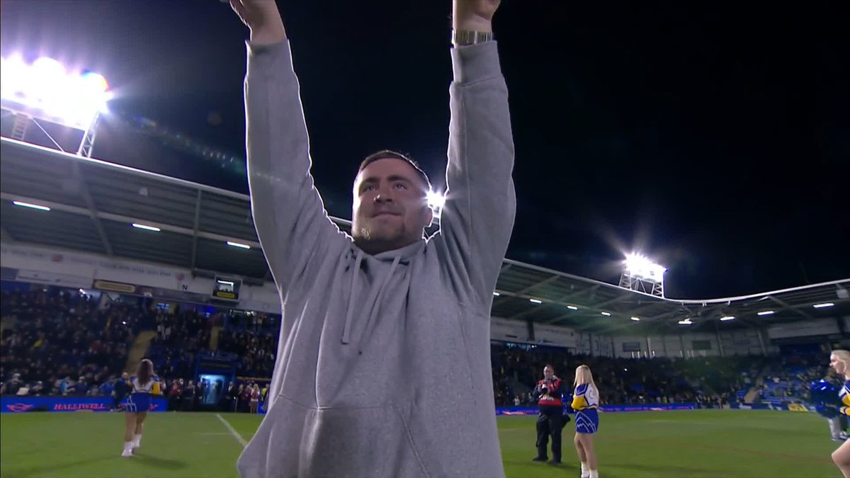 What dreams are made of! 🌟 Luke Littler is welcomed into the Luke Littler Stadium! 🏟️