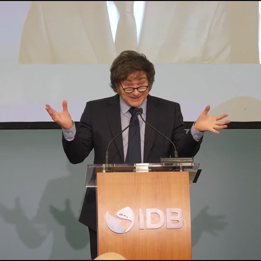 "Cabeza de pulpo": Por este momento durante el discurso de Javier Milei en el Banco Interamericano de Desarrollo