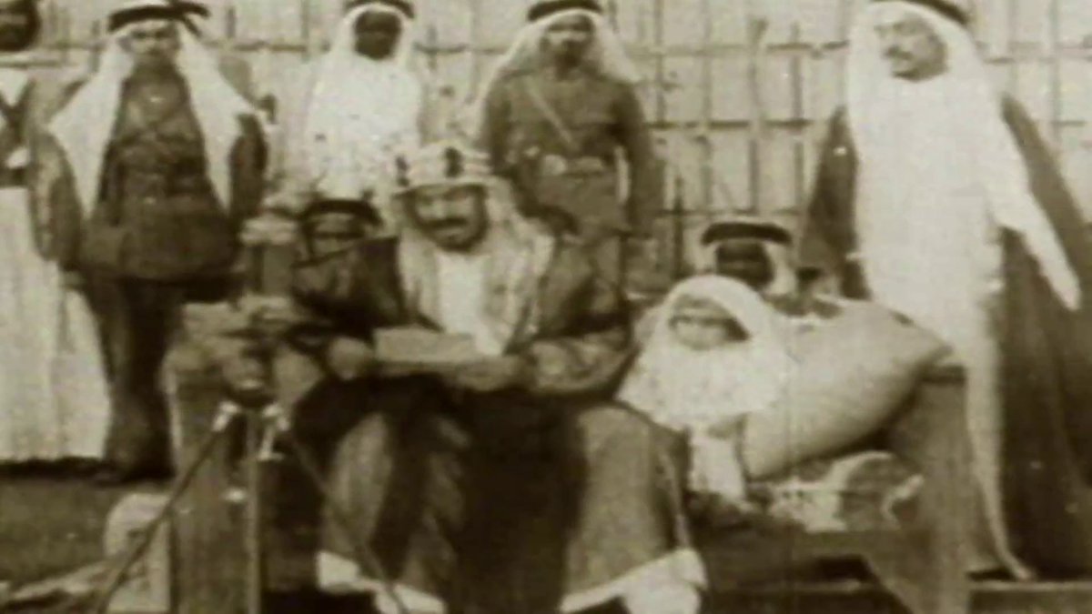 #ولي_العهد: #السعودية ليس لديها يوم استقلال ولم تكن يوما "مستعمرة" من عمق التاريخ.. السعودية تحتفي بـ #يوم_التأسيس وليس "الاستقلال".. فلم تكن يوما مستعمرة.. حيث قيض الله لها رجالا سطروا بطولات من أجل وحدتها والدفاع عن سيادتها وقيمها #الإخبارية
