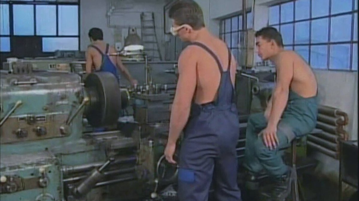 Hot Break time in the factory 🥵🇭🇺⚙️ 🍆#RobClavier 🍑#DonaldJarrott 🍆#LoriceJackman 🎬#Jackhammered | #DiamondPictures - 2001