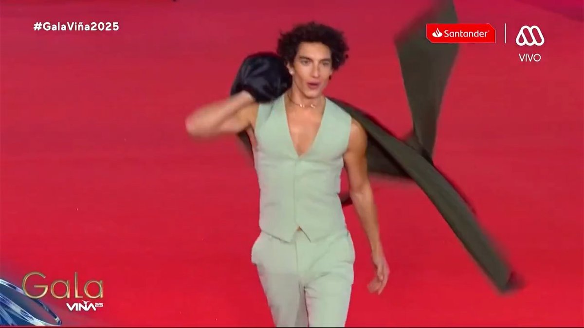🔴 ÑAUUU: Sentí cosas 🫦 Jorge López sirviendo carita, cuerpo, moda y estilo 👌🔥 #GalaXMega #GalaViña2025