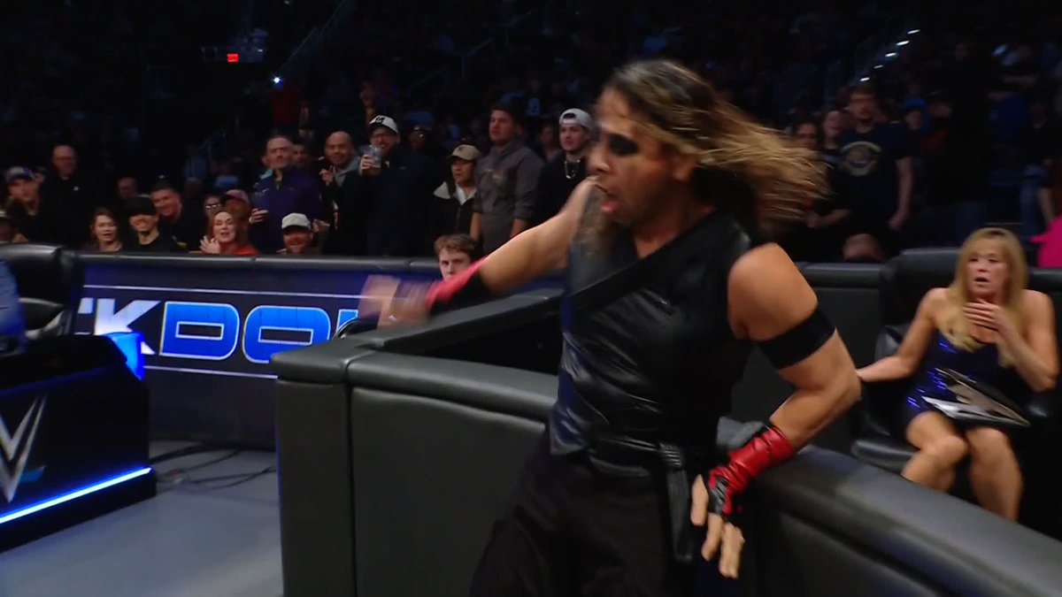 .Shinsuke Nakamura strikes again! 😱 #SmackDown