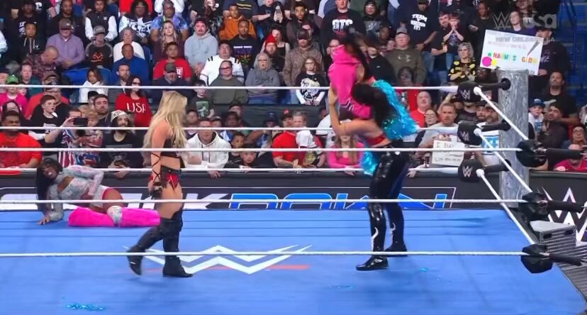 triple h giving us a “ here damn” without giving us the ACTUAL match??? i’m so tired.