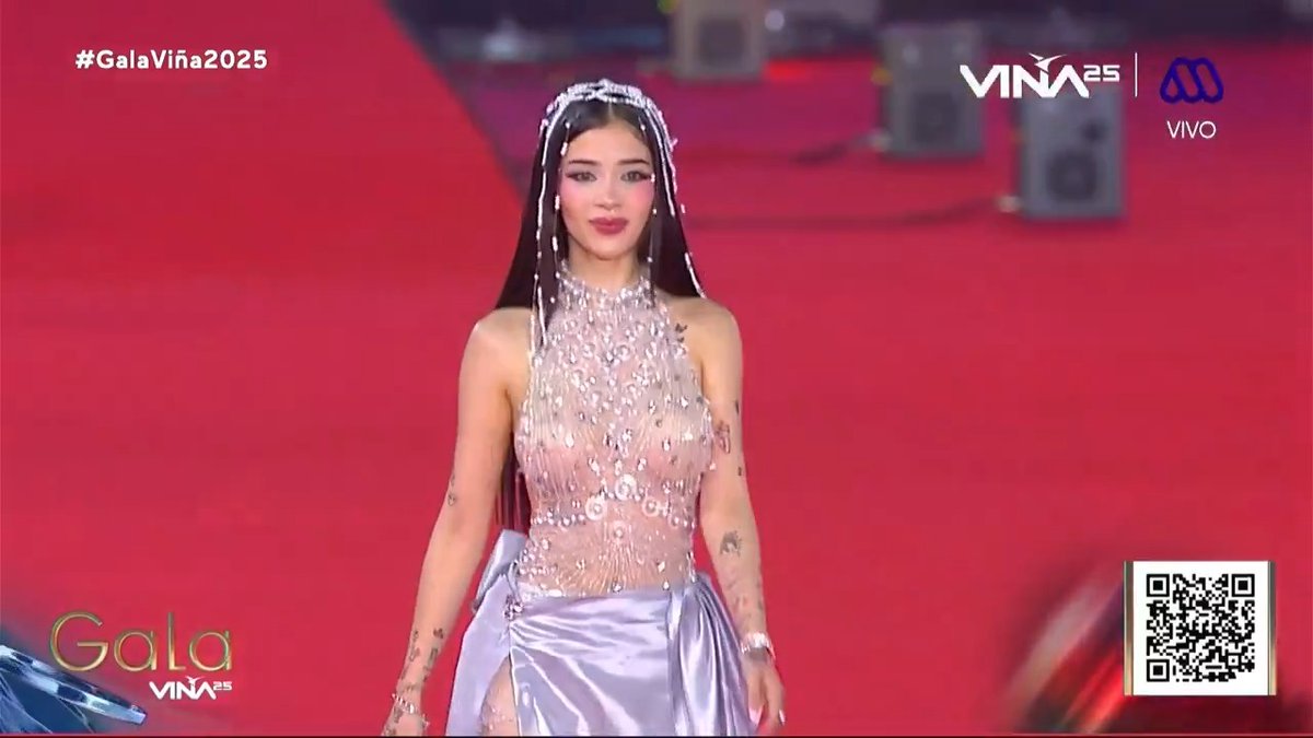🔴 DEVORÓ: Katteyes (Iamferv) es lejos una de las mejores vestidas de la noche 😍 #GalaXMega #GalaViña2025