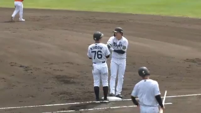 【具志川】 1回裏、楠本選手のセンター2点適時打でタイガースが先制！ #hanshin #虎テレ #阪神タイガース 虎テレでは春季キャンプをライブ配信