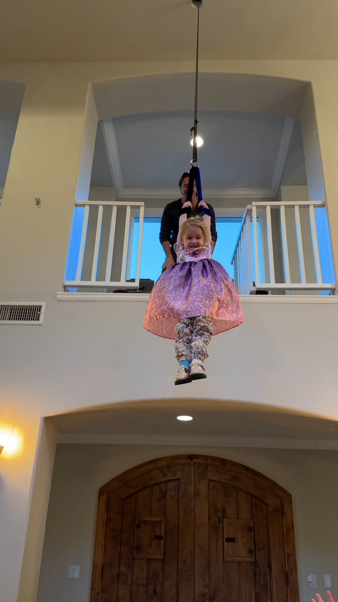 The girl has zero fear of heights! 😯