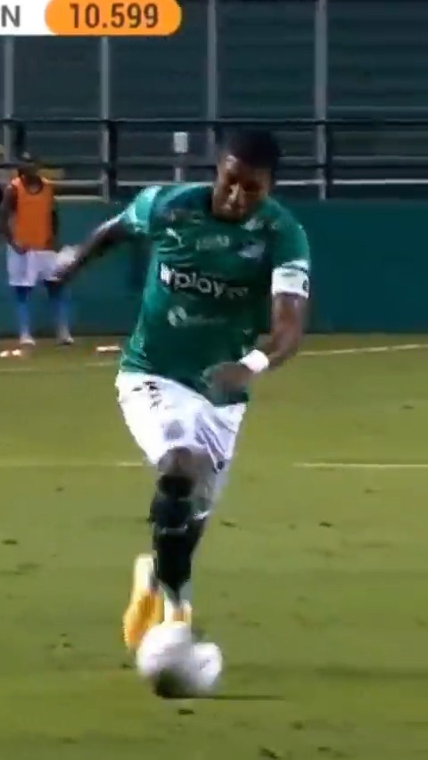 Este es mucho golazo de Juan Camilo Angulo.