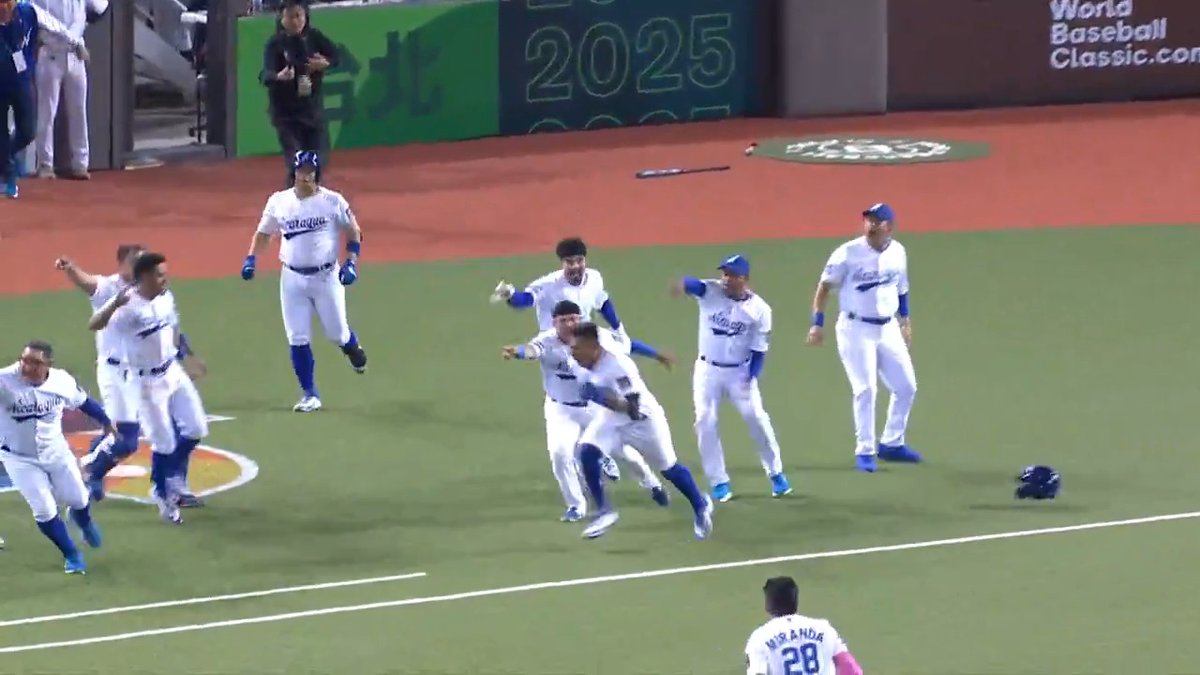 The #WorldBaseballClassic adrenaline is real 😭