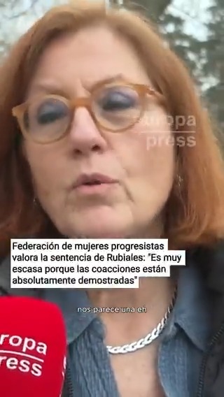 La Federación de mujeres progresistas denuncia que la condena a Rubiales "es muy escasa" y cree que "no hay una condena fuerte y taxativa frente a la agresión sexual": "Las mujeres son muy vulnerables. Es muy desilusionante la sentencia"