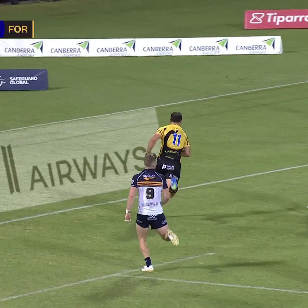 Love a lineout peel. The beauty of this one with no shove is that the defensive line can't come up until the ball leaves the maul. The hooker gets a good run up right on the gainline as a result with options either side to create chaos. #BRUvFOR